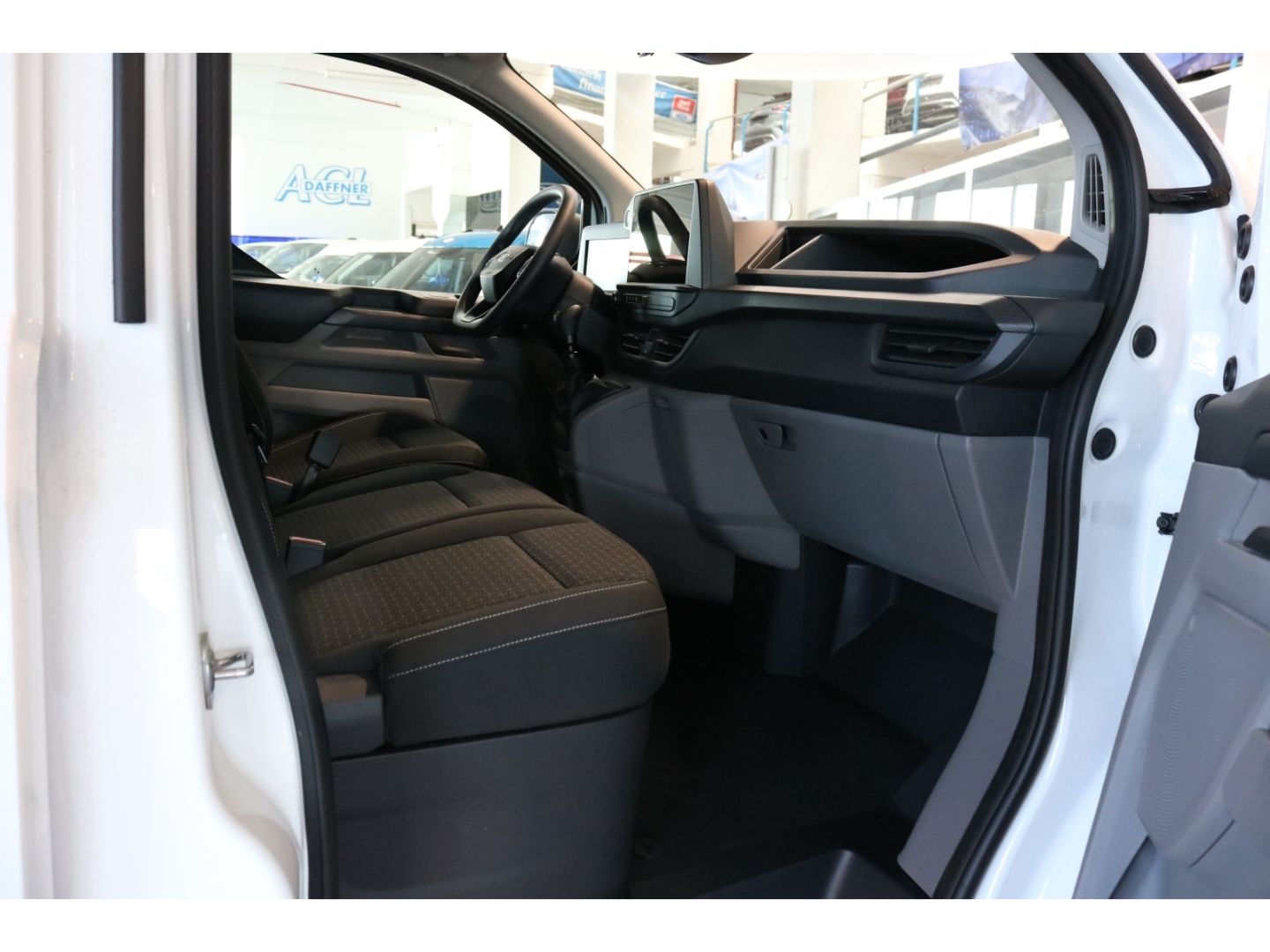 Fahrzeugabbildung Ford Transit Custom Kasten 300 L2 Trend FWD 2.0 EcoBl