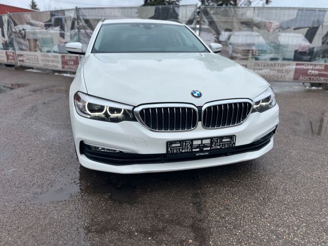 BMW Bmw 520 520d xDrive Business