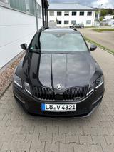 Skoda Octavia 2.0 TDI SCR DSG 4x4 RS Combi RS - Skoda Octavia: RS TDI Dsg