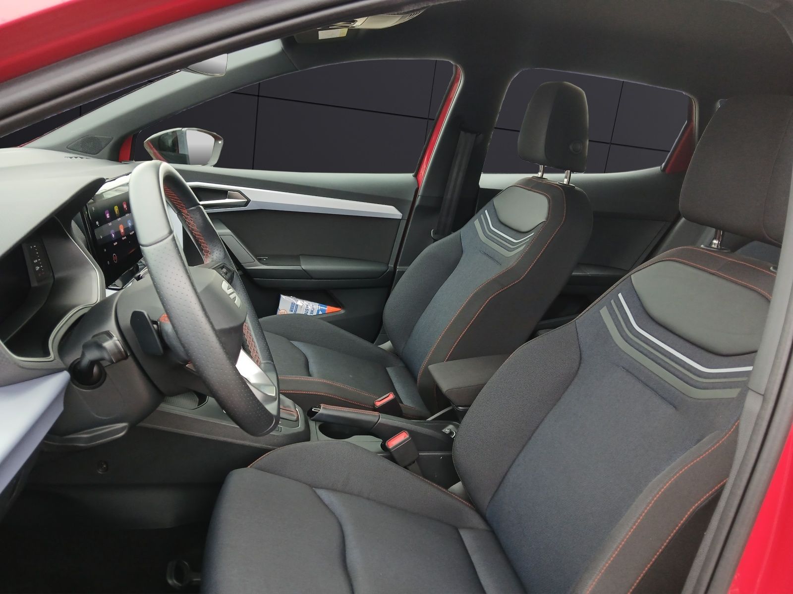 Fahrzeugabbildung SEAT Ibiza TSI FR-Line DSG LED Navi AID GRA PDC SH