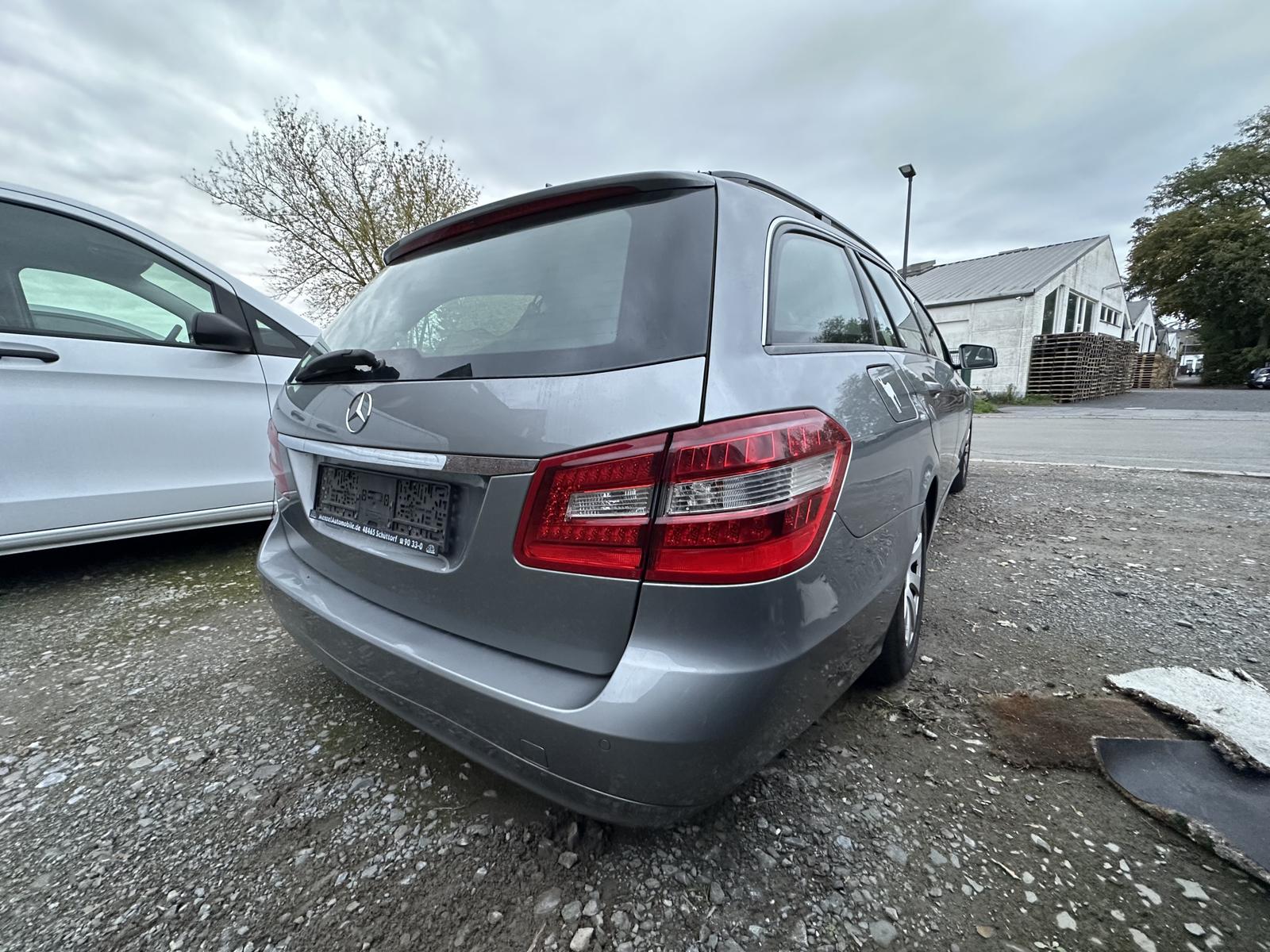 Mercedes-Benz E220 2012 — photo 6