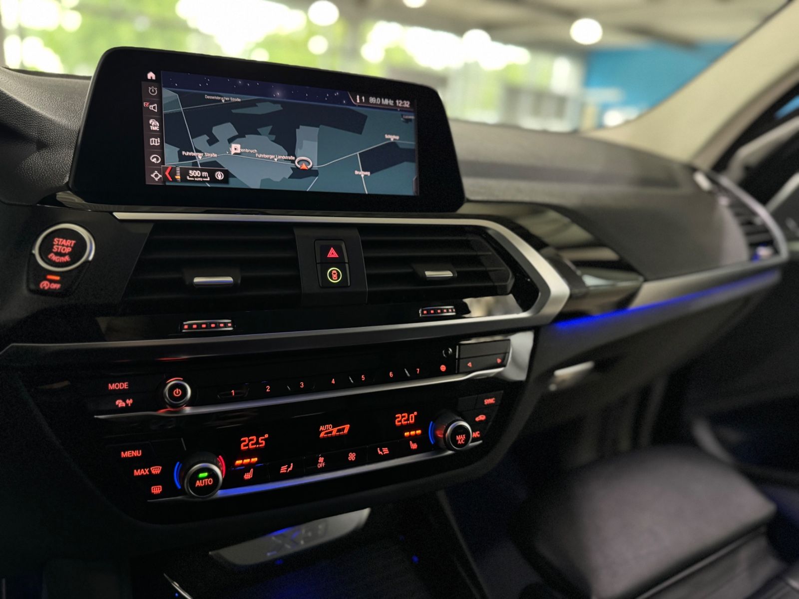 Fahrzeugabbildung BMW X3 xD20i xLine HUD CockPit+Komfort DrivAssis LED