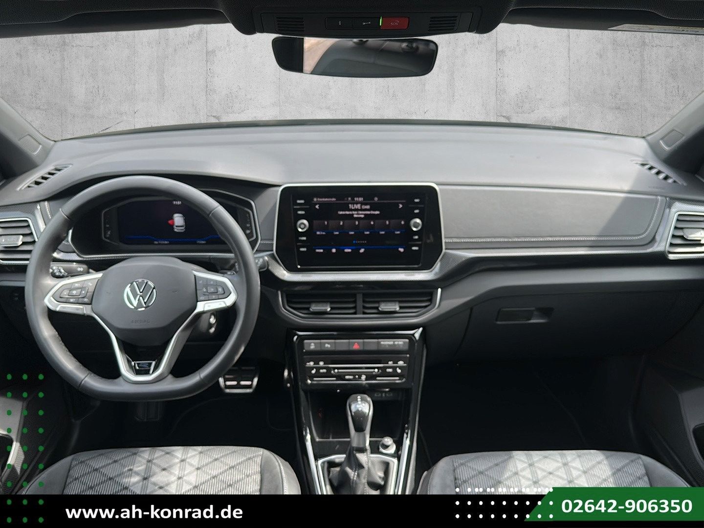 Fahrzeugabbildung Volkswagen T-Cross 1.0 TSI DSG R-Line*AHK*NAVI*iQ.DRIVE*APP
