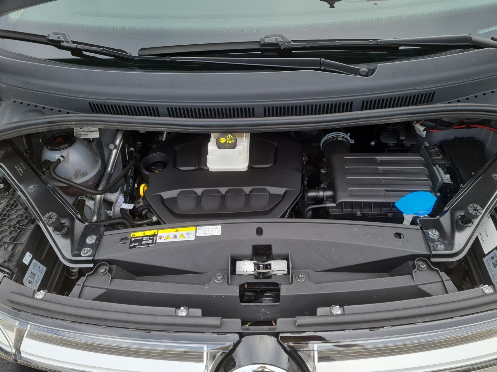 Fahrzeugabbildung Volkswagen T7 Multivan TSI DSG Style STH MATRIX ACC PANO NA