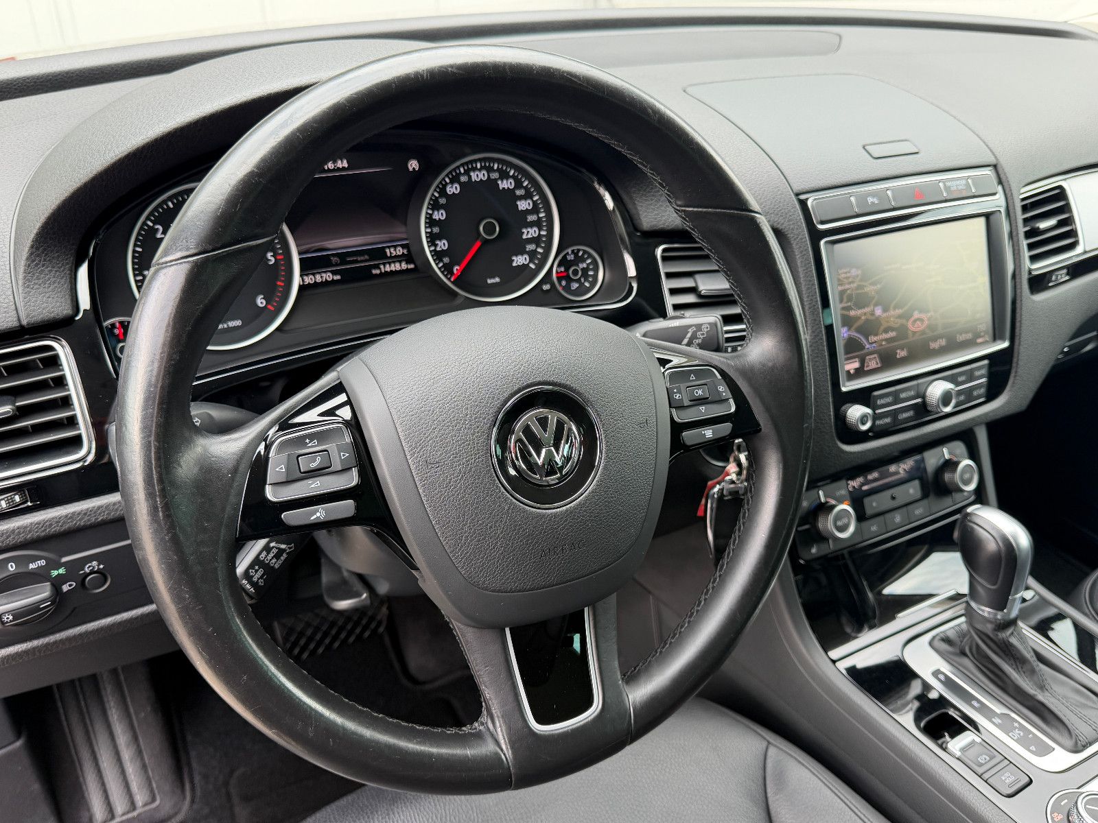 Fahrzeugabbildung Volkswagen Touareg V6 TDI Terrain Tech 4Mot/NAVI/LED/LEDER