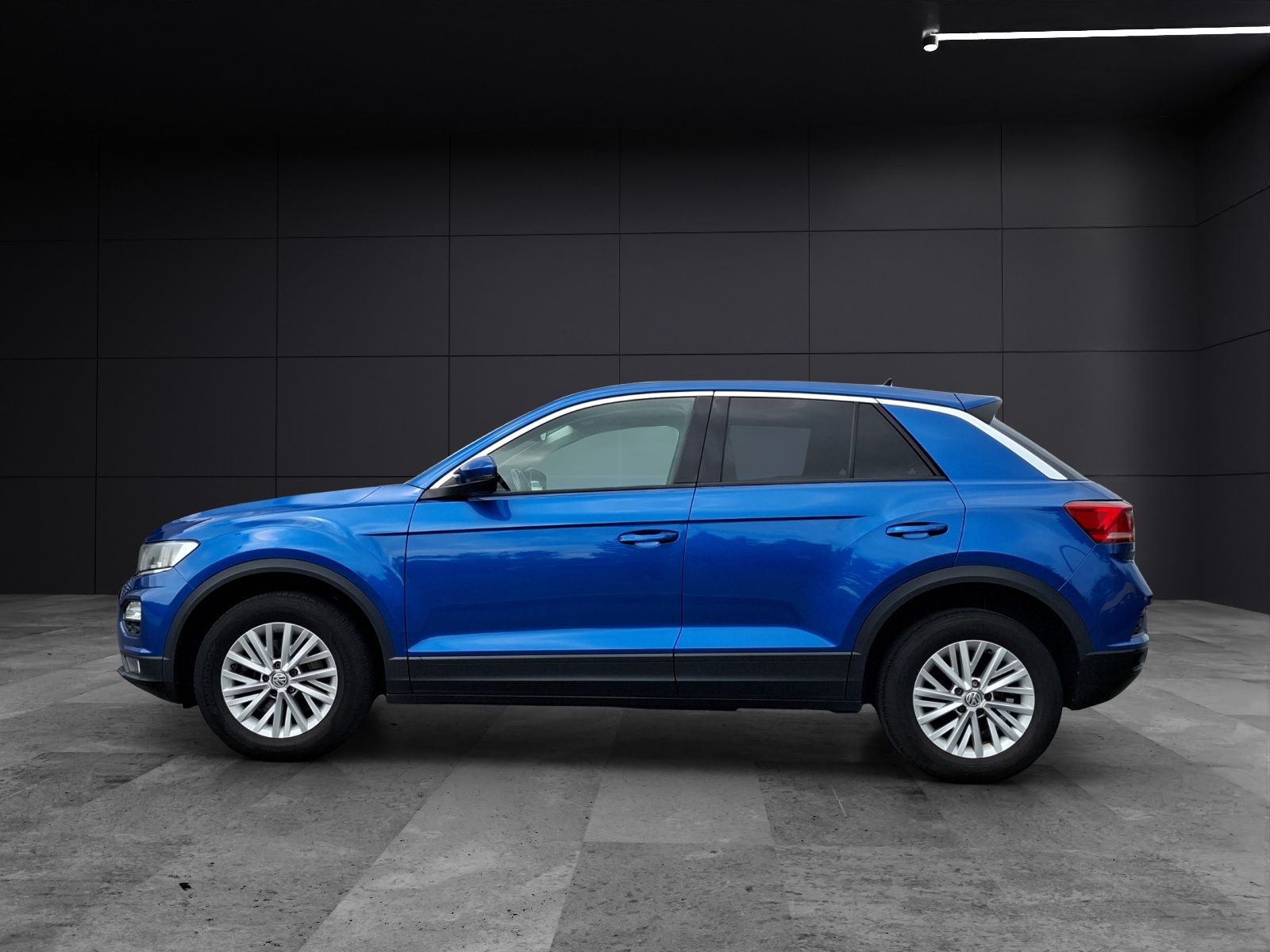 Fahrzeugabbildung Volkswagen T-Roc TSI CarPlay Klima GRA PDC SH LM