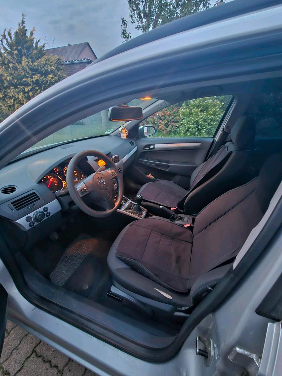 Opel Astra 2005 — photo 7