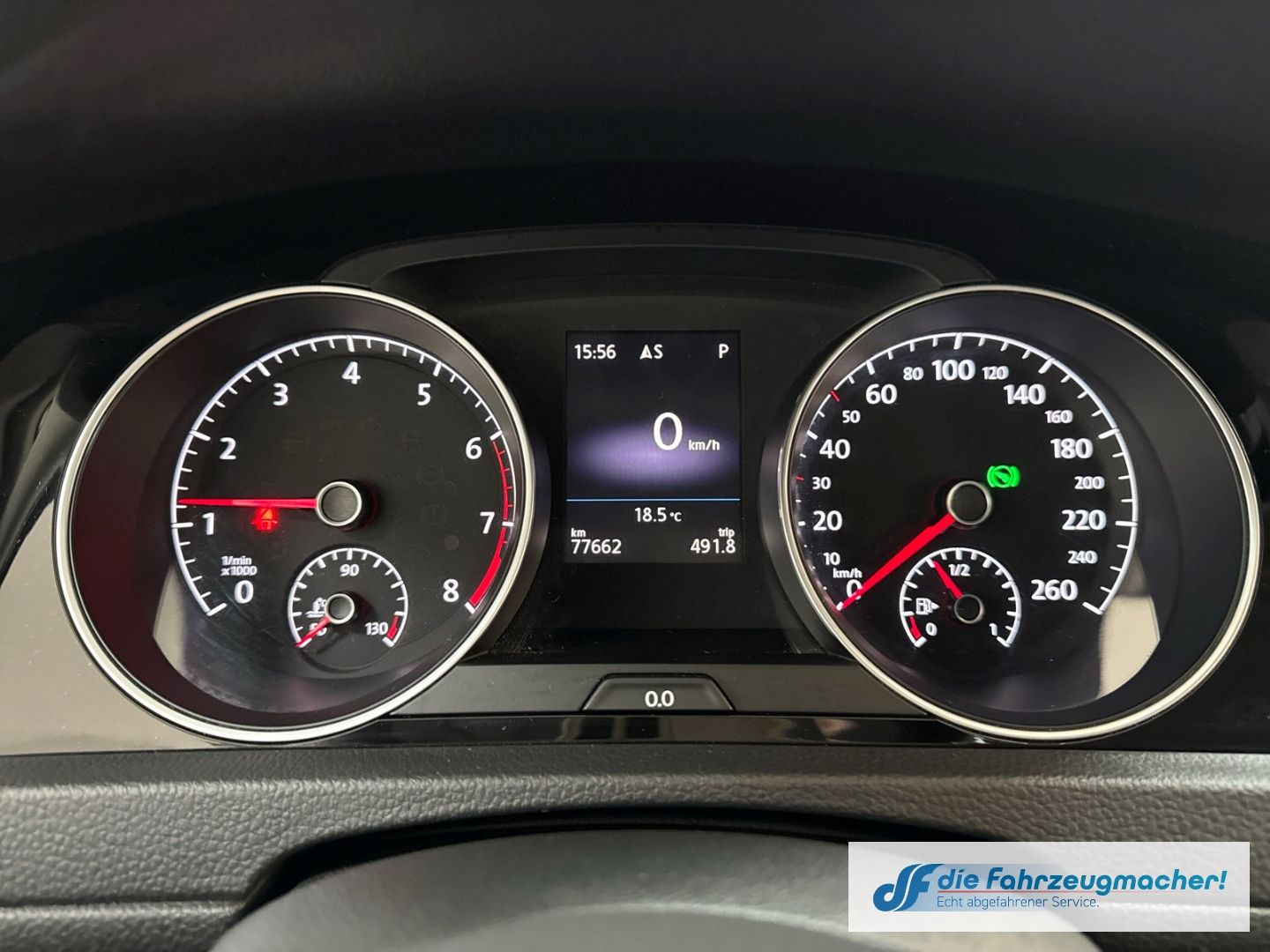 Fahrzeugabbildung Volkswagen Golf VII Highline R-Line Sportpaket Navi LED ACC