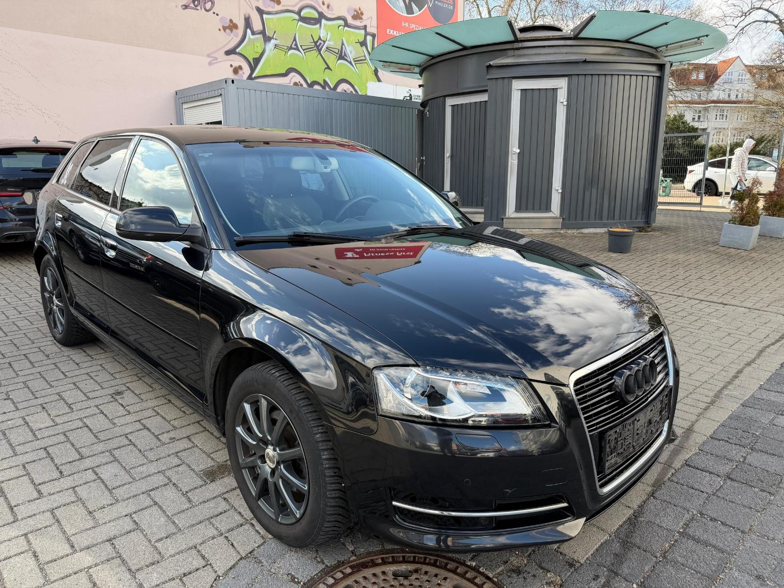 Audi A3 Sportback 1.8*Klimaautomatik*Navi*Xenon
