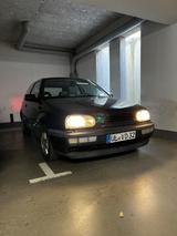 Volkswagen Golf 1.6 Avenue Schiebedach  - Volkswagen Golf: Avenue