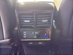 Fahrzeugabbildung DS Automobiles DS 7 BlueHDI 130 Aut. OPERA LEDER Panoramadach