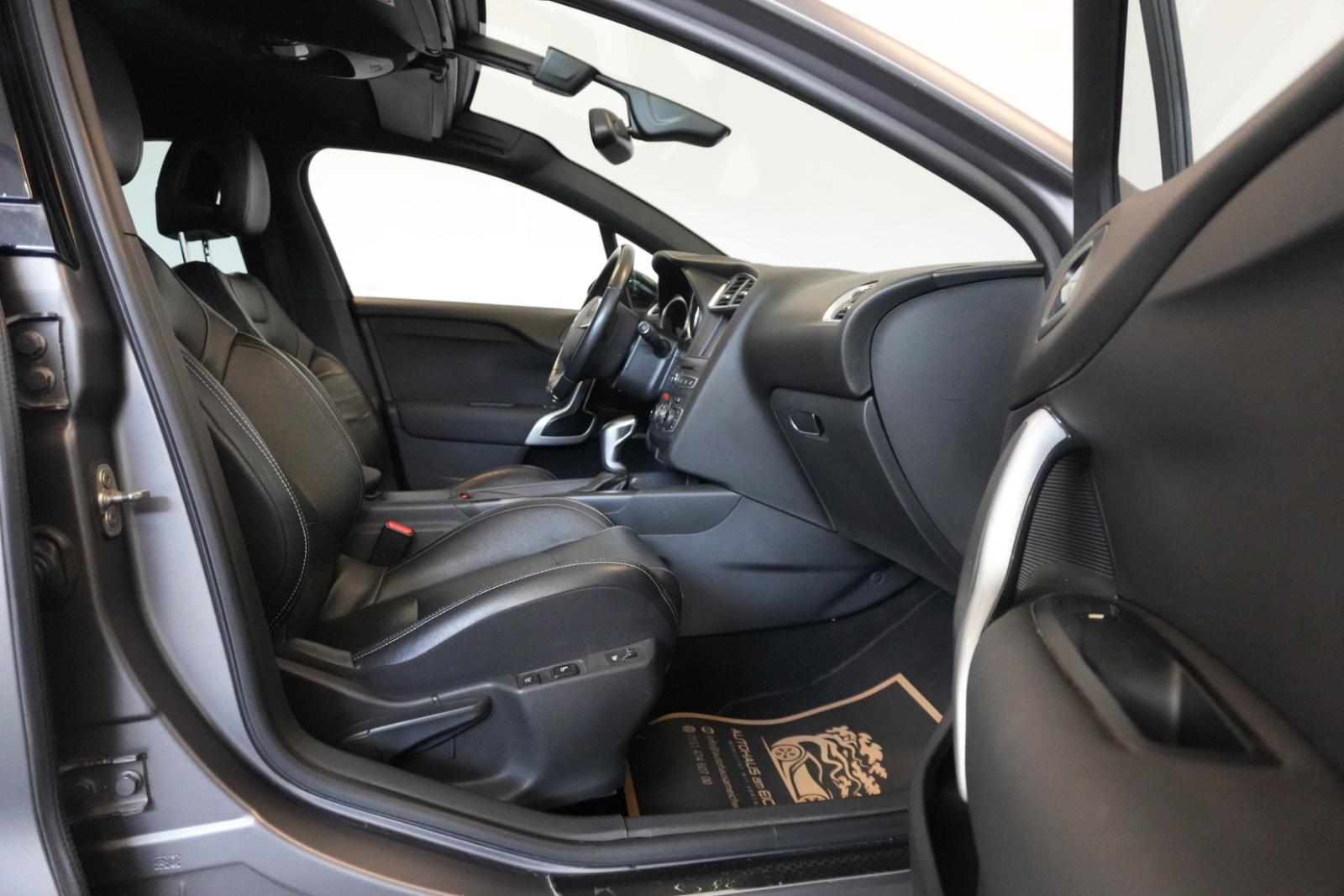 DS Automobiles DS4 Crossback 2.0 Blue-HDi PDC Stz