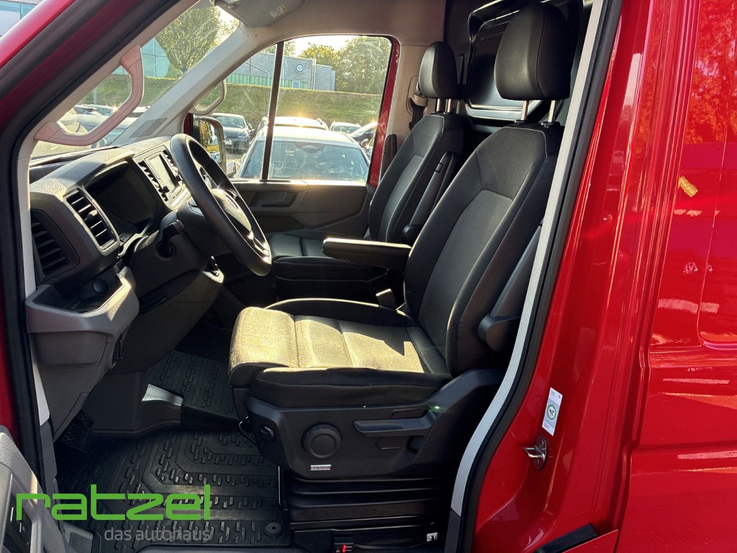 Fahrzeugabbildung Volkswagen Crafter mittellang Hochdach FWD 35 Kasten 2.0 SH
