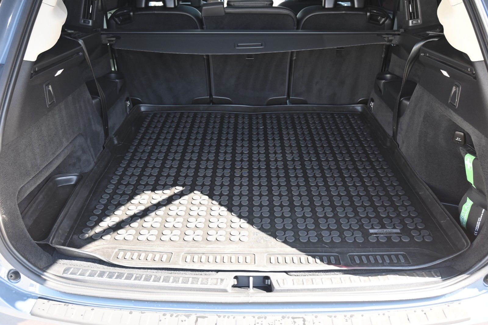 Fahrzeugabbildung Volvo XC90 B5 D AWD Ultimate Dark*STDHZG*360°*LUFT*AHK