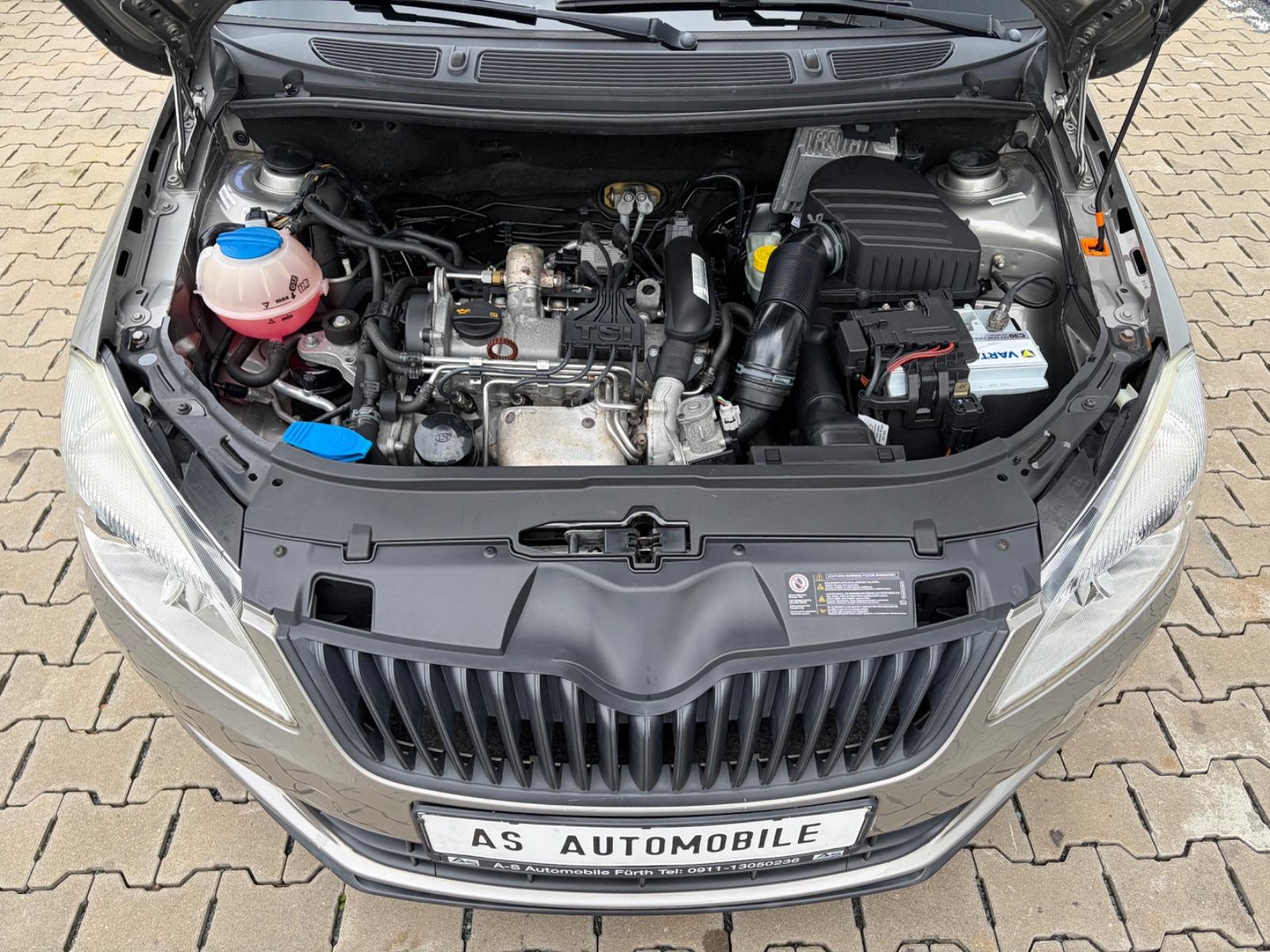 Skoda Fabia 2011 — photo 15