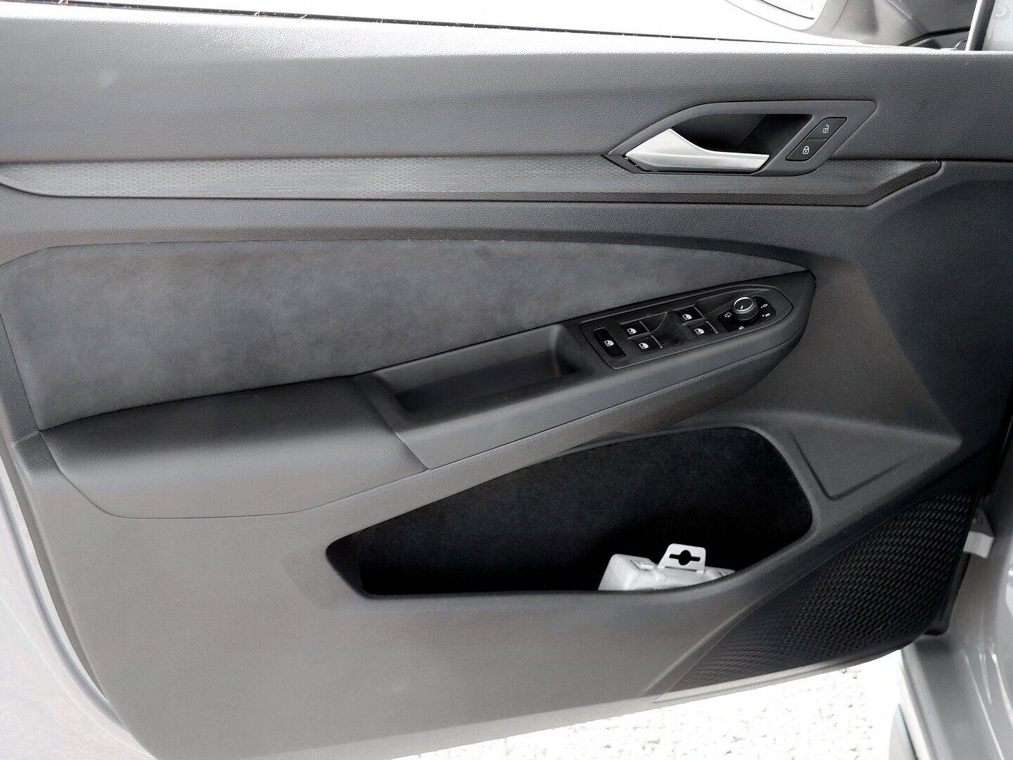 Volkswagen Golf VIII GTD 2.0 TDI SCR DSG PANO/NAVI/LED/HARM, миниатюра 13