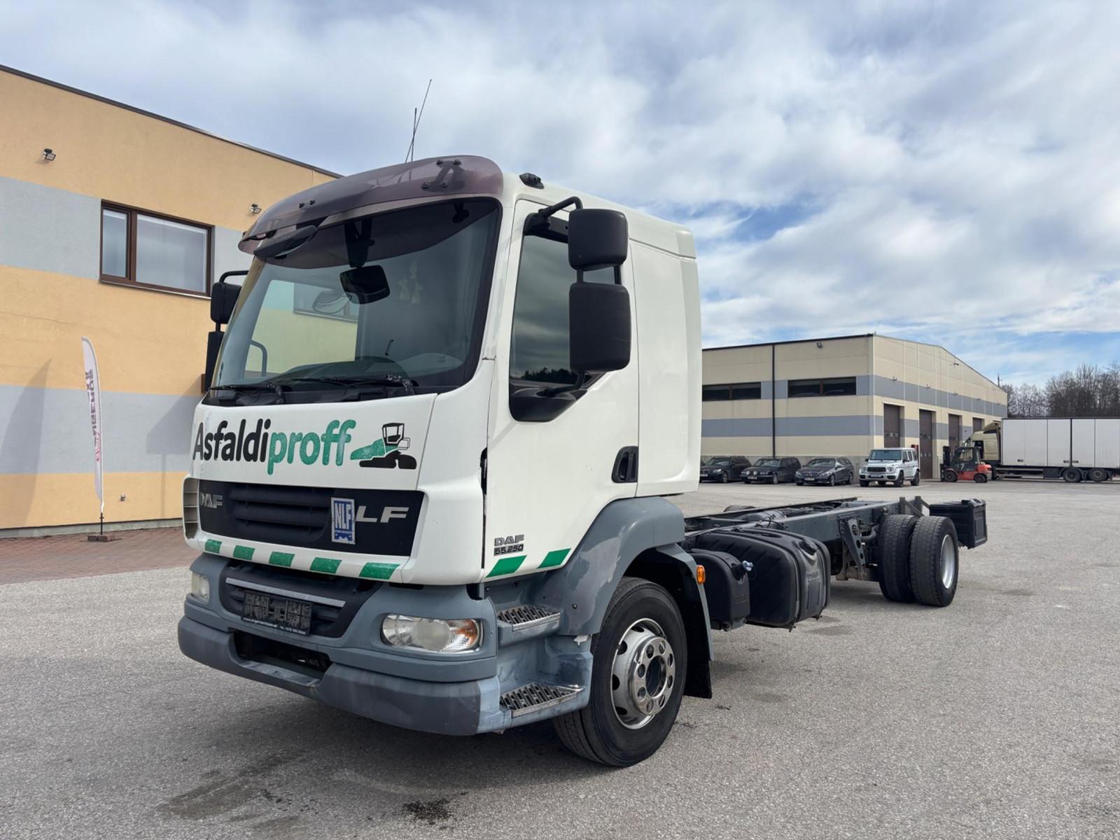 DAF LF 55.250 4x2 EURO4 + CHASSIS 6550mm