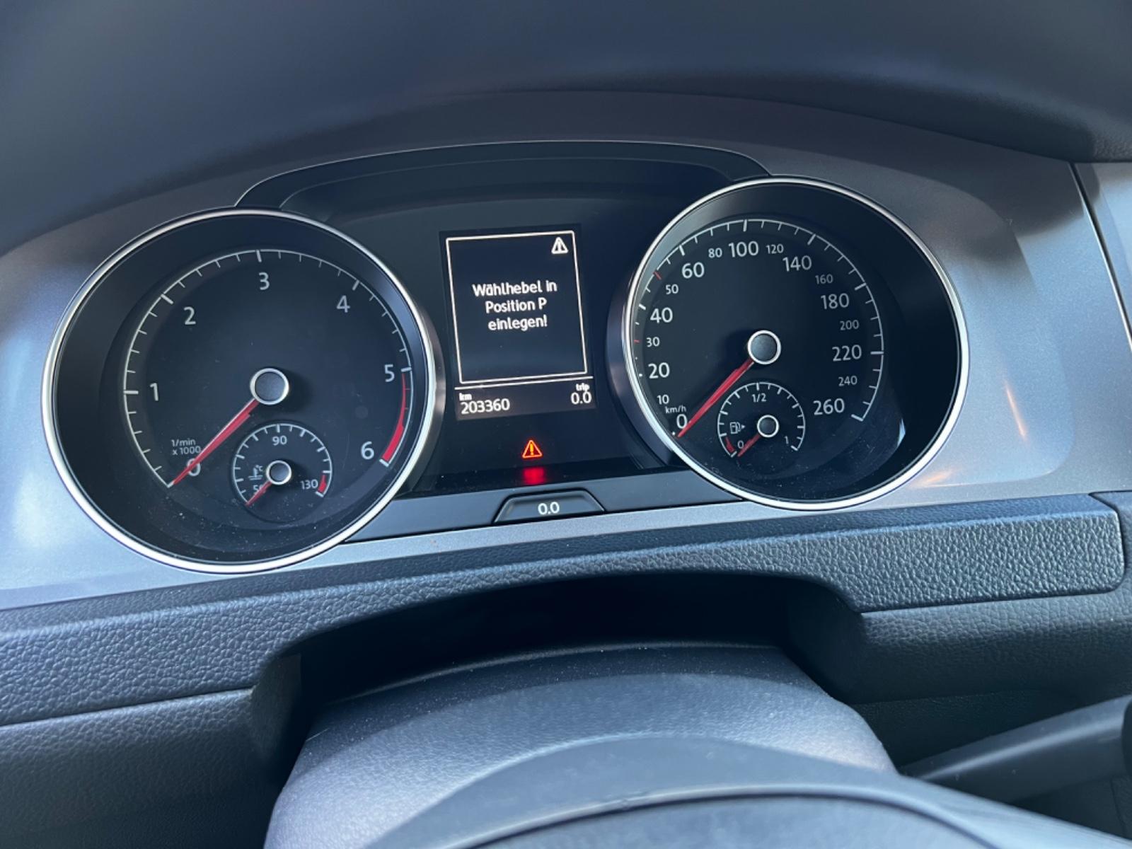 Volkswagen Golf 2015 — photo 17