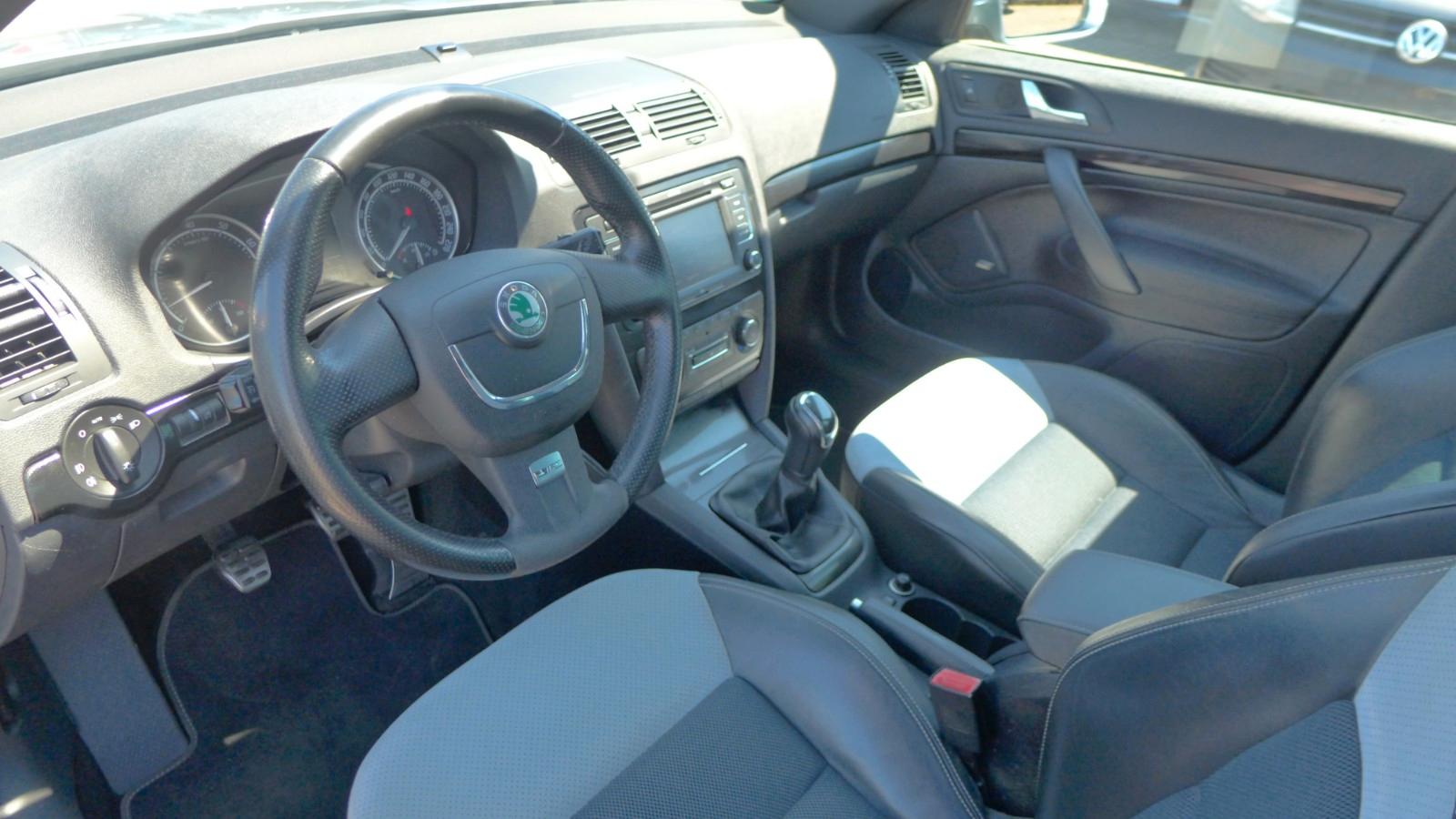 Skoda Octavia 2012 — photo 11