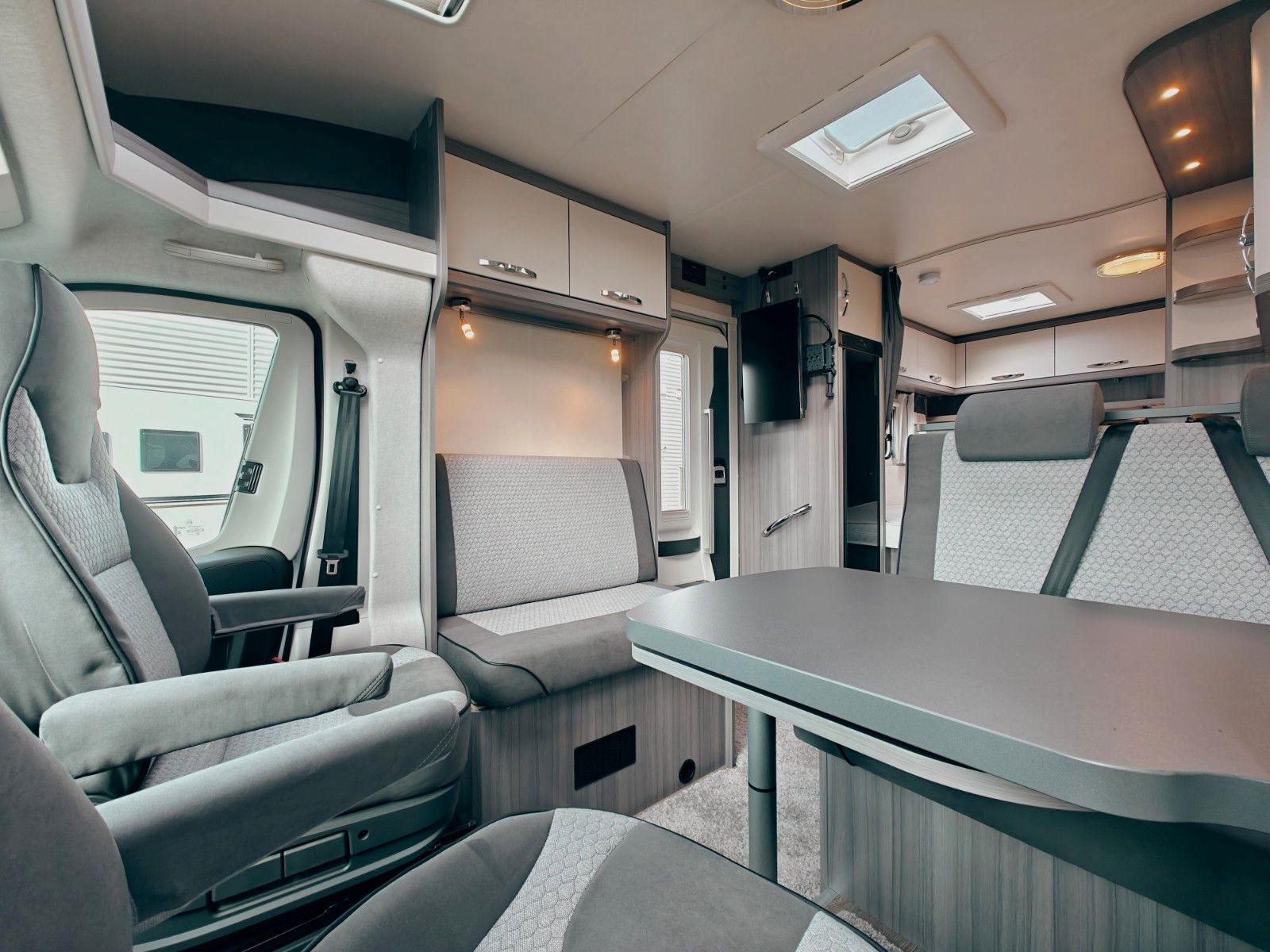 Fahrzeugabbildung Hobby OPTIMA OnTour T70 F - 1. HAND