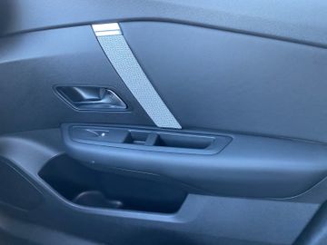 Citroën C4 Shine PT 130 Navi+SHZ+HUD+RFK+Carplay+LED+LM