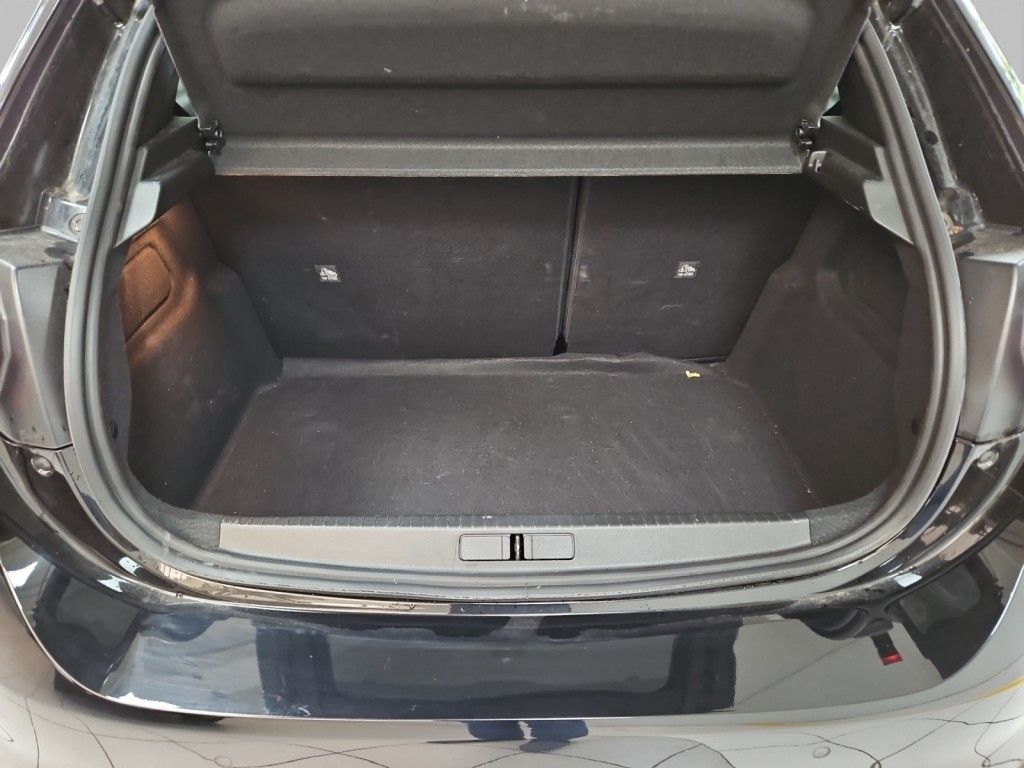Fahrzeugabbildung Opel Corsa 1.2 GS Navi Sitz/Lenkradheizung PDC LED DA