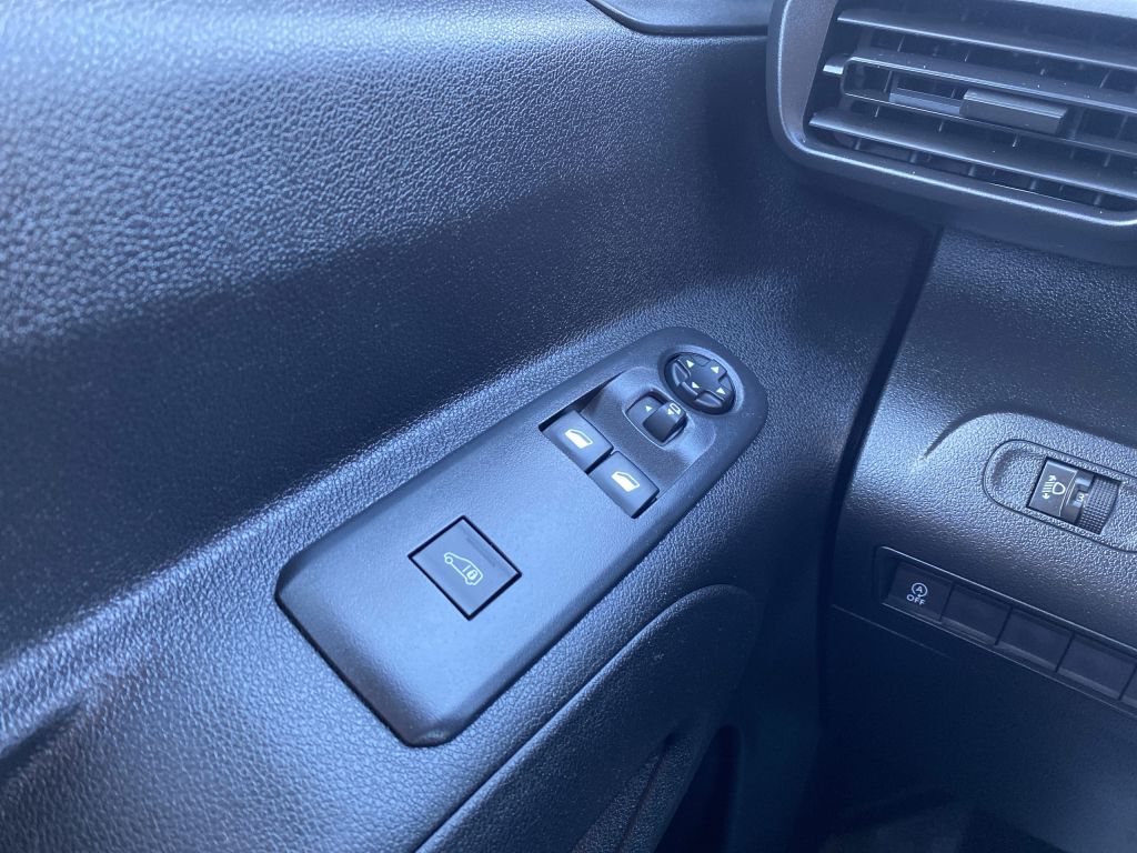 Fahrzeugabbildung Citroën Berlingo 1.5 BlueHDi 100 XL EHZ Club *Rückfahrka