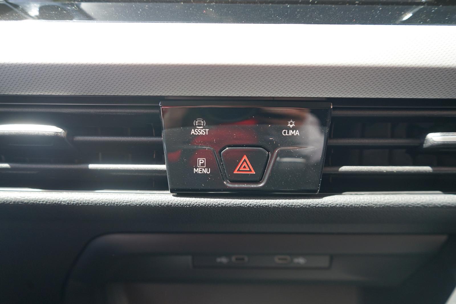 Volkswagen Golf VIII Variant 1.0 TSI LED Sitzheizung AHK, миниатюра 15