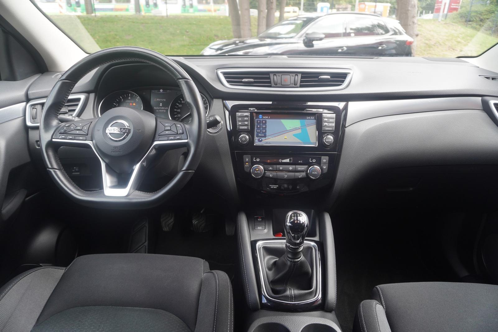 Nissan Qashqai 1.6 N-Connecta 360° Spurhalte Tempomat