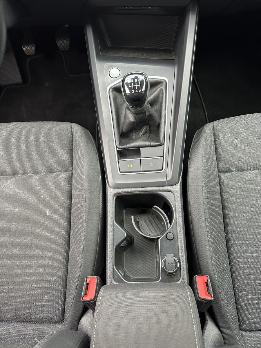 Fahrzeugabbildung Volkswagen Golf Variant 2.0 TDI Life NAV+LED+ACC+PP+SHZ+1HD