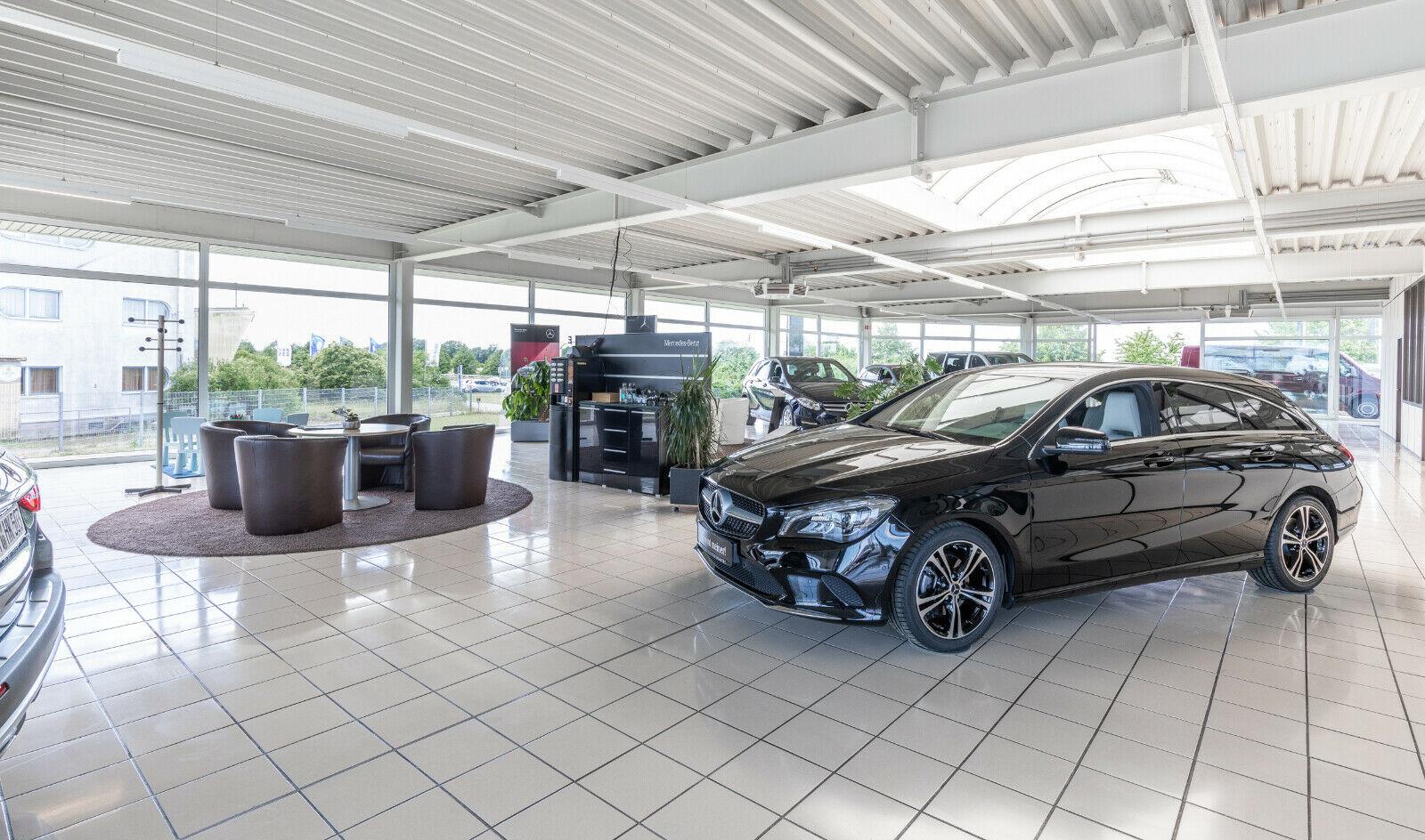 showroom-image-top