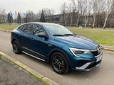 Renault Arkana TCe 140 EDC R.S. Line - blaue Renault Arkana