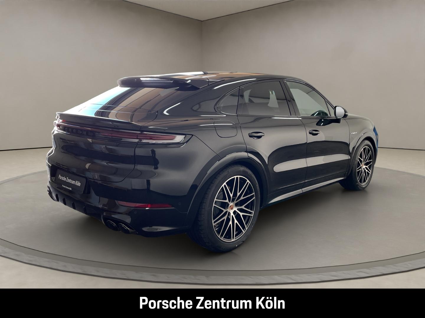 Porsche Cayenne E-Hybrid Coupe Black Edition InnoDrive