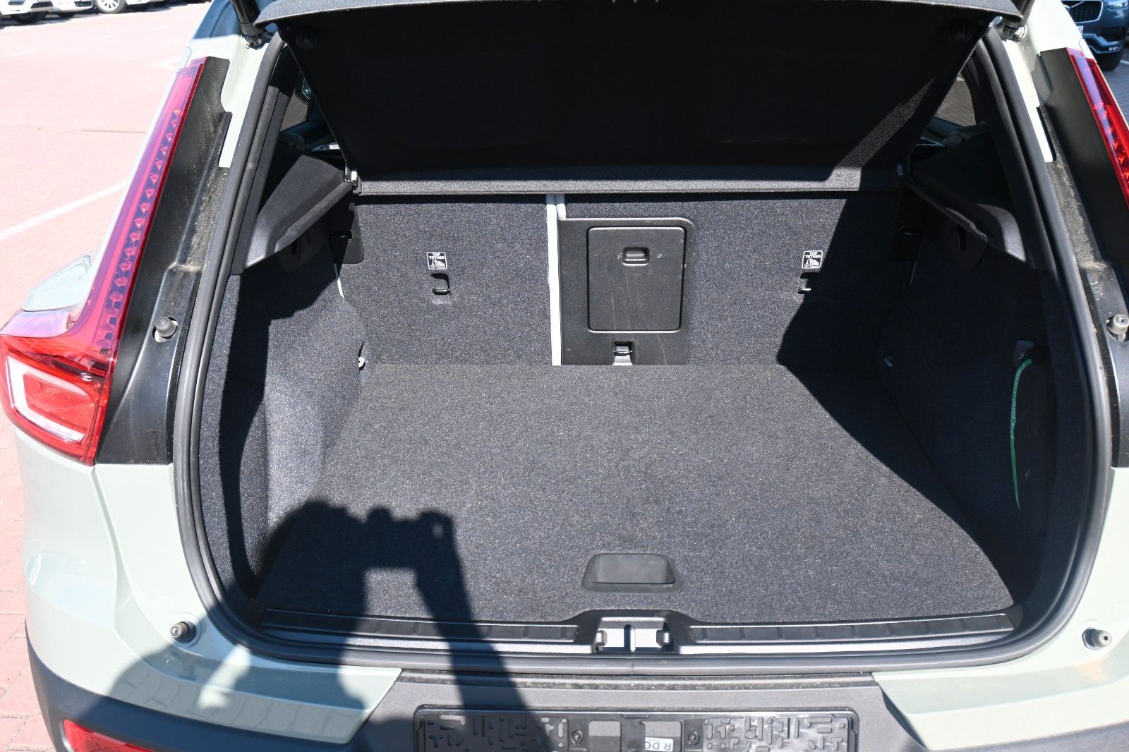 Fahrzeugabbildung Volvo XC40 Ultimate Dark T5 PHEV Ultimate*360°*PANO*