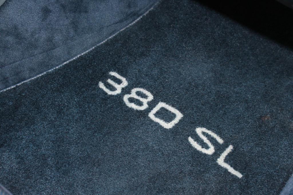 Mercedes-Benz SL 380