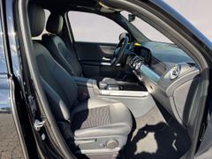 Fahrzeugabbildung Mercedes-Benz GLB 200 7G-DCT "Progressive" PANORAMA NIGHT NAVI