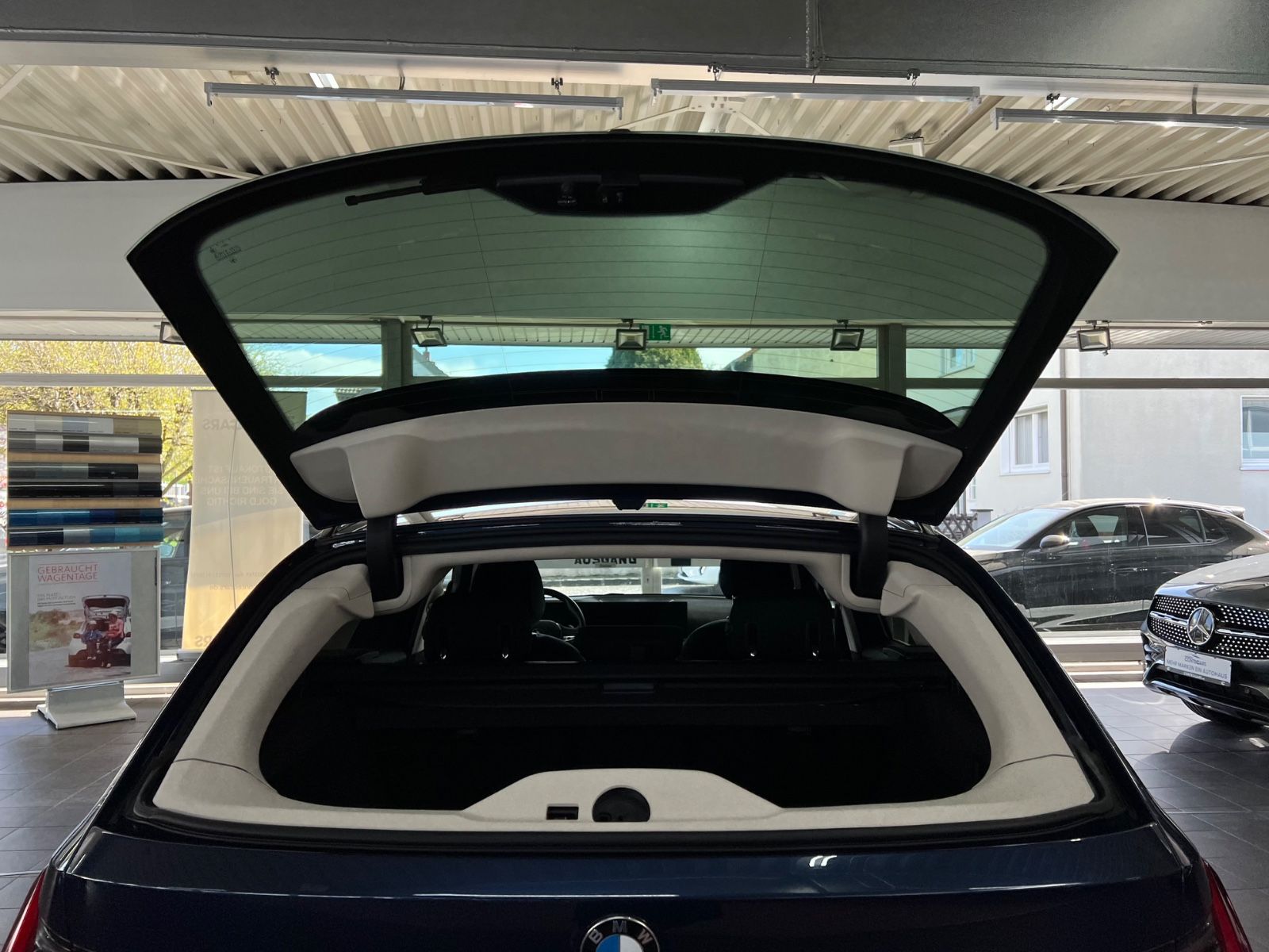 BMW 318 d Touring AHK+DA+ACC+Keyless+Park Assist foto 10