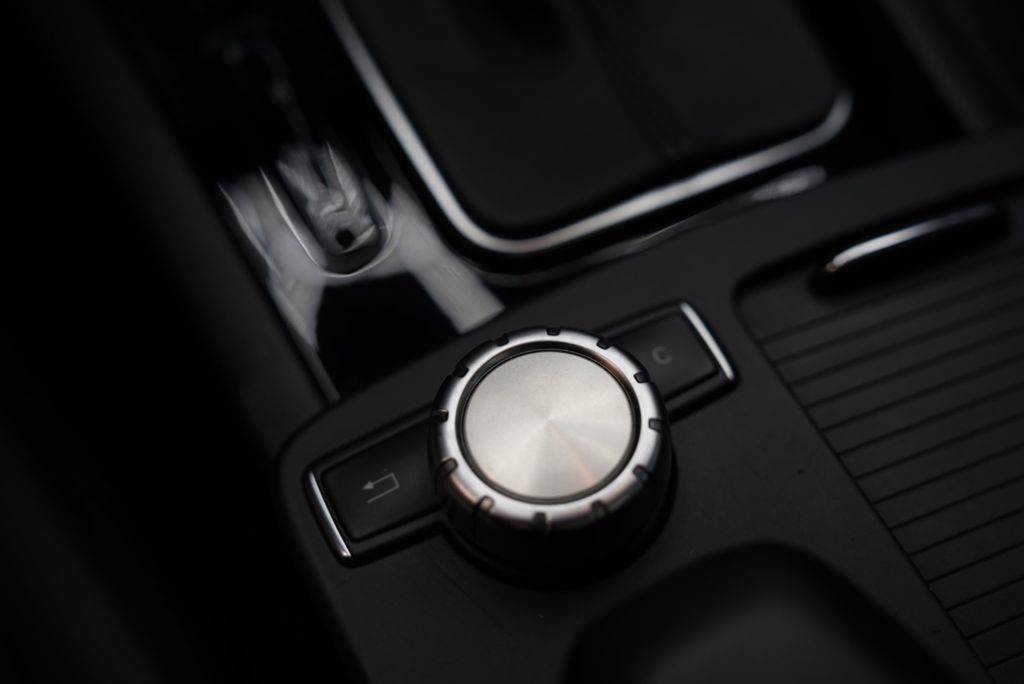 MERCEDES-BENZ C 63 AMG Coupe*H&K*PANO*LEDER*LED*MEMORY*DISTRON MERCEDES-BENZ C 63 AMG Coupe*H&K*PANO*LEDER*LED*MEMORY*DISTRON