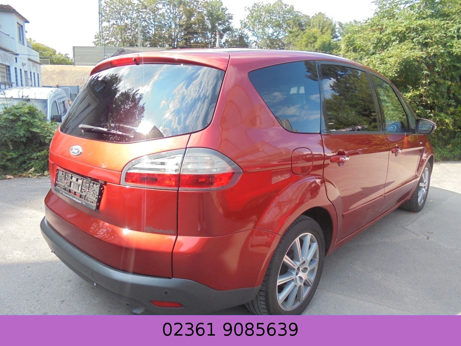 Fahrzeugabbildung Ford S-Max 2,3Titanium  Automatik/Klimaaut./7 Sitzer/