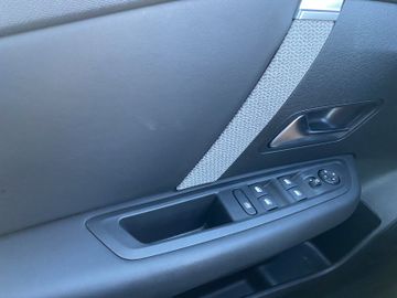 Citroën C4 Shine PT 130 Navi+SHZ+HUD+RFK+Carplay+LED+LM