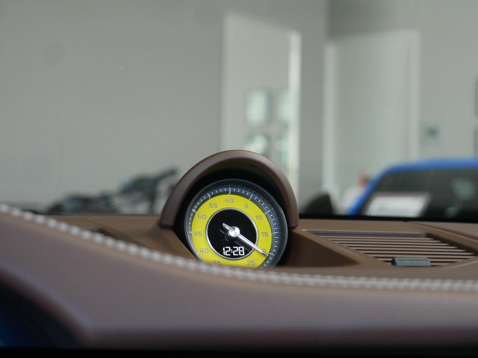 Porsche 992 911 Turbo S Lift Matrix Sportabgas PASM 1.Hd