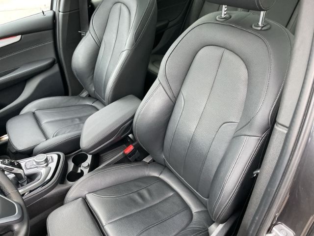 Fahrzeugabbildung BMW 220 Gran Tourer Sport Line Autom. AHK, Navi, Pan