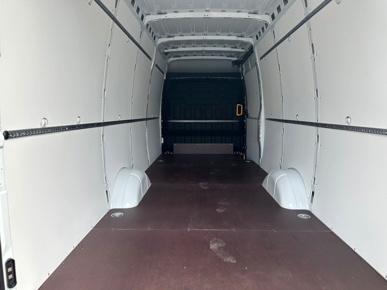 Fahrzeugabbildung Iveco Daily 35S16 HA8 3.0L *R4.100mm*Automatik*Kamera*