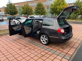 Volkswagen Vw Passat mit Navi  TÜV ist neu - Volkswagen Passat aus 2010: Kombi