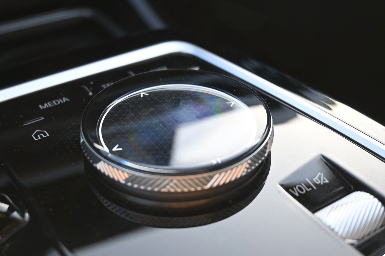 Fahrzeugabbildung BMW 740 d xDrive M Sport*PANO*Shadow*MIETKAUF