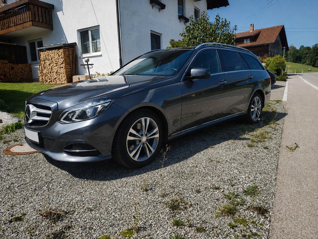 Image of Mercedes-Benz E 350