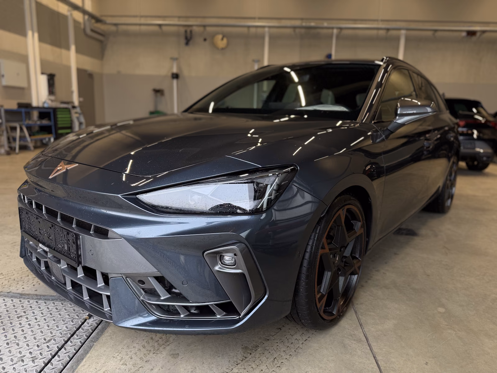 Cupra Leon ST VZ Sennheiser Leder AHK PANO Matrix XL
