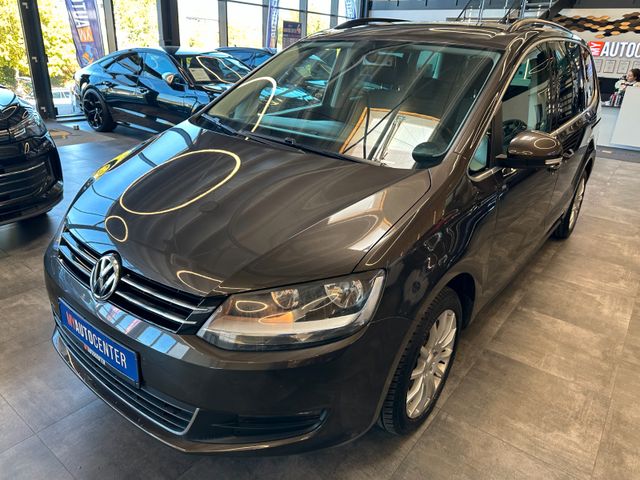 Volkswagen Sharan*7-Sitzer*3-ZONEN*SZHZ*NAVI*TEMPO*AHK*PDC