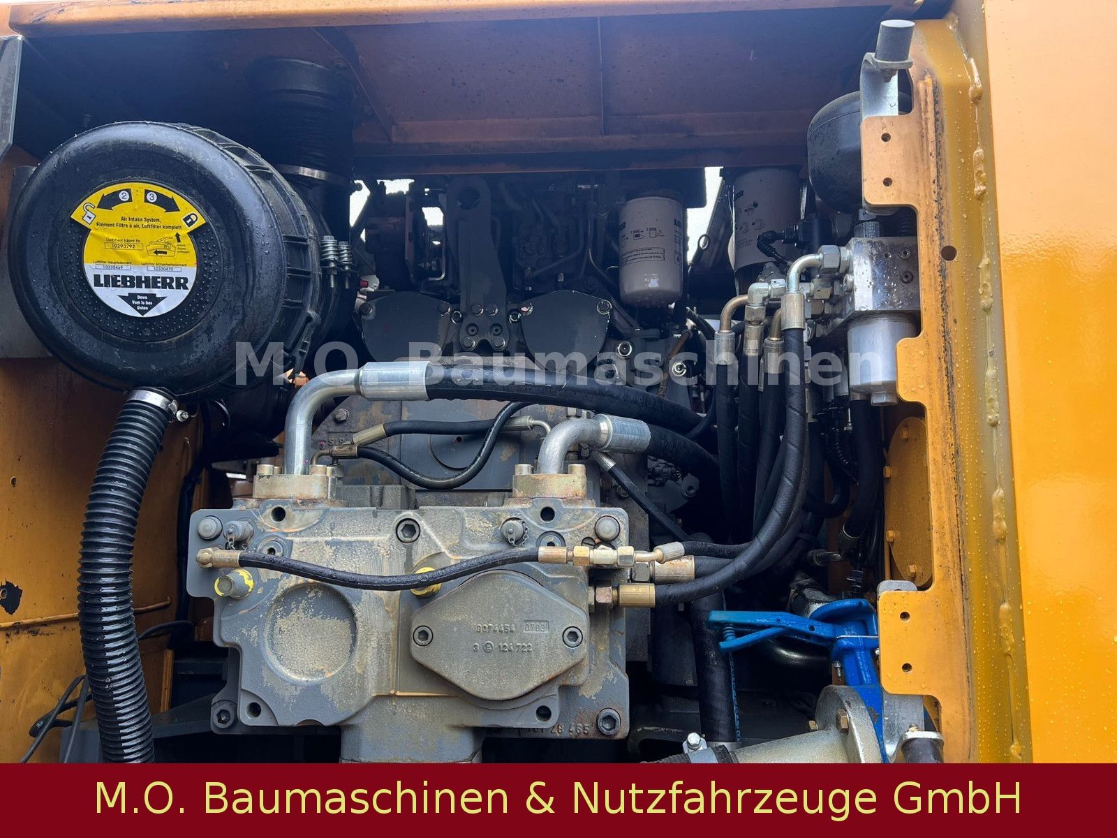 Fahrzeugabbildung Liebherr LH 30 M Litronic  / AC / Polypgreifer /ZSA