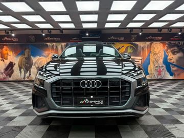Audi Q8 - 2